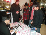 Fans Flock To Meet Final Fantasy XIII Developers News image