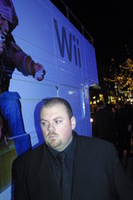 Wii Launch: Media Scrum on Oxford Street News image